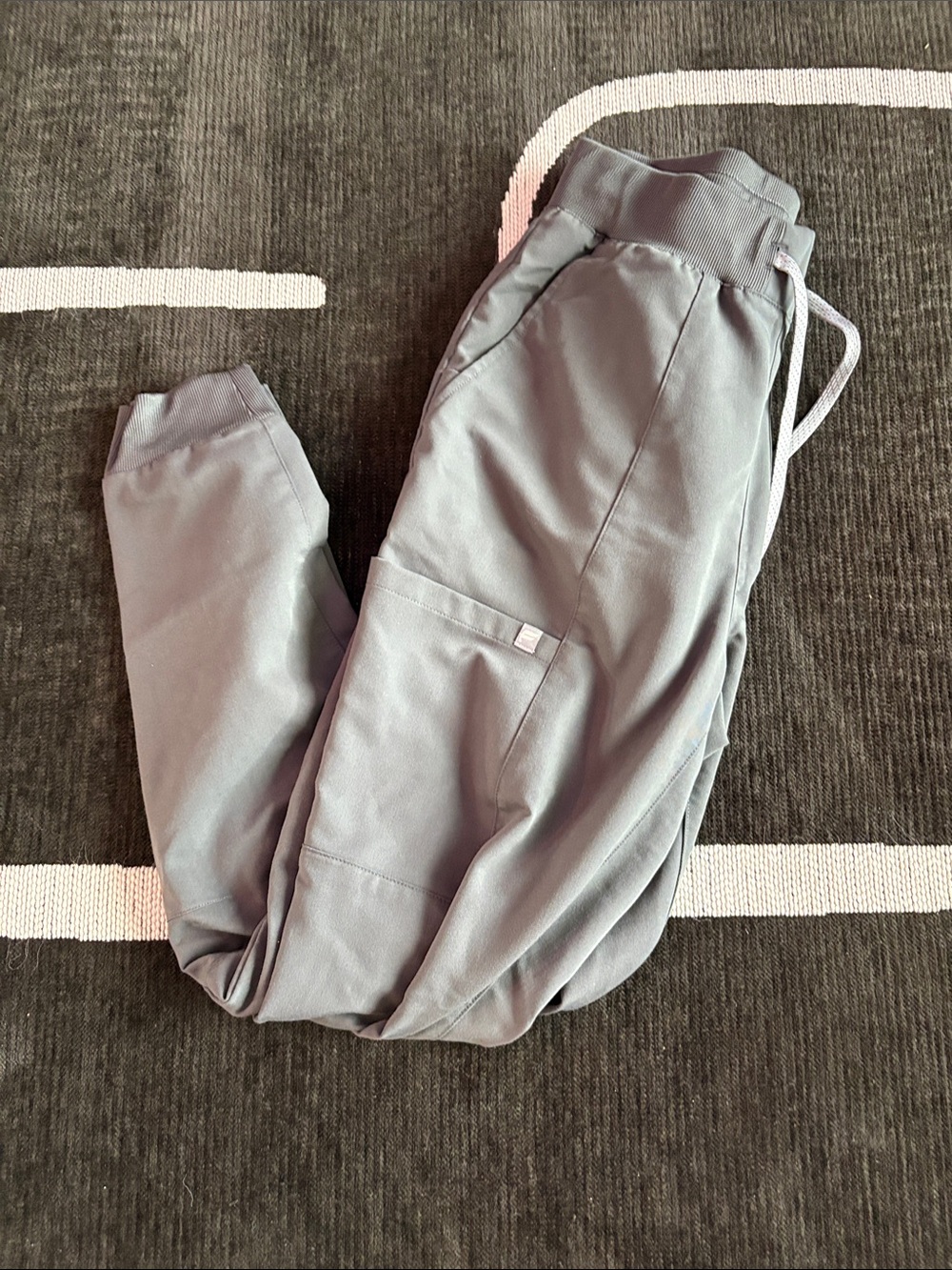 Fabletics gray jogger scrubs
